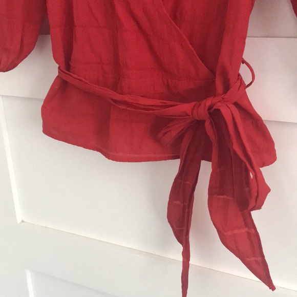 H&M puff sleeved wrapover blouse - worn once! - Picture 4 of 8